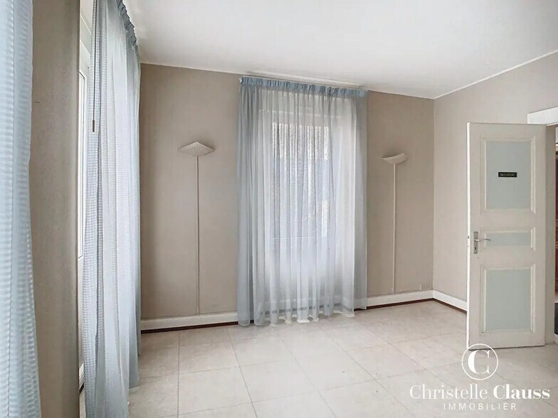 Office in Benfeld for lease - Building Photo - Image 3 of 9