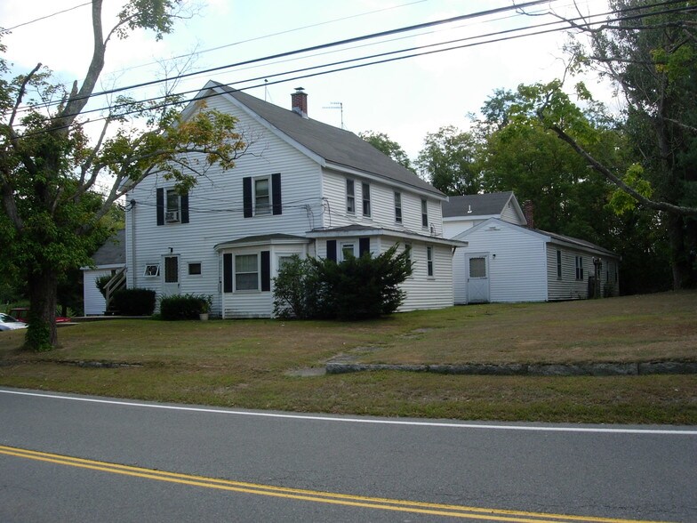 27 Village St, Medway, MA 02053
