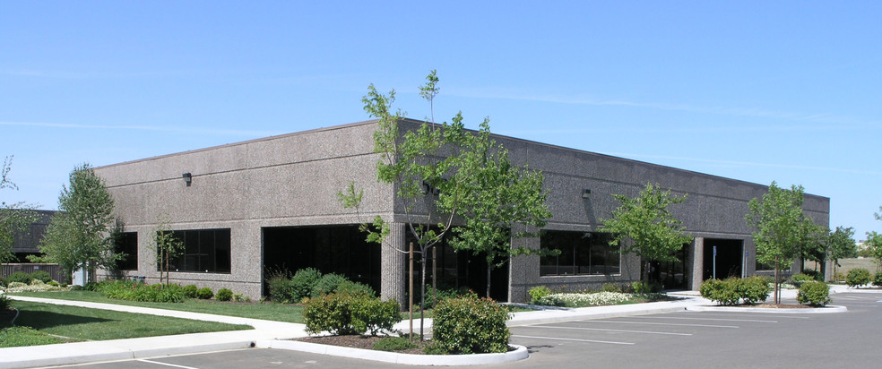 5039 Robert J Mathews Pky, El Dorado Hills, CA for lease - Building Photo - Image 2 of 15