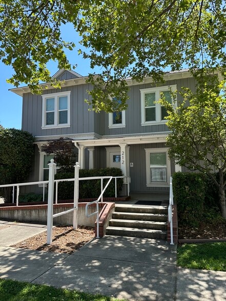 212 Judah St, Roseville, CA for lease - Primary Photo - Image 1 of 24