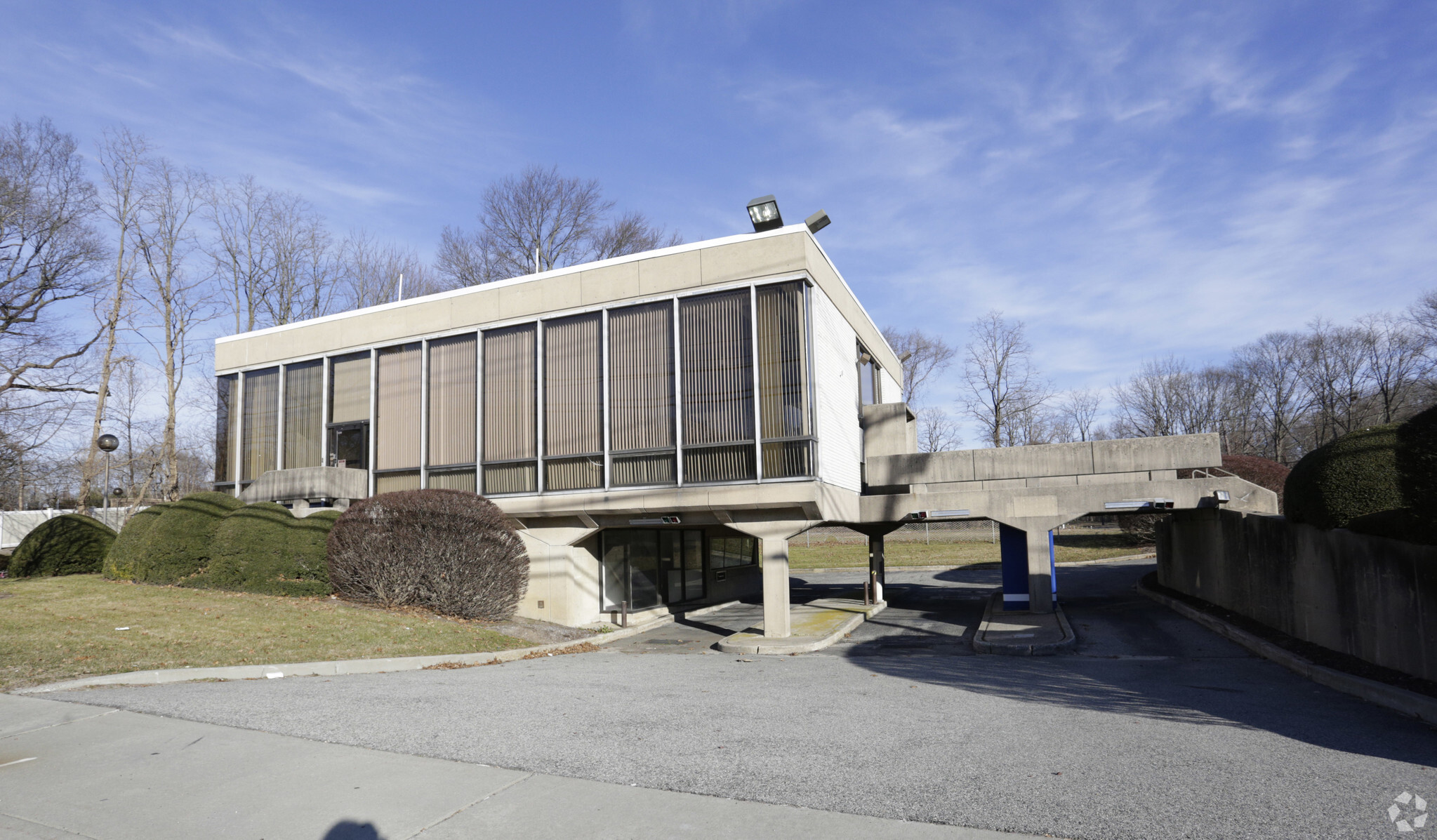 2921 Middle Country Rd, Lake Grove, NY for sale Primary Photo- Image 1 of 1