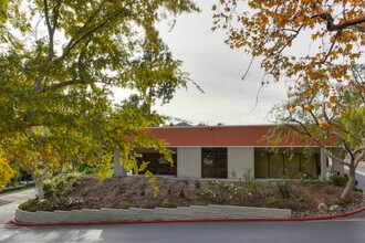 31304-31348 Via Colinas, Westlake Village, CA for lease Building Photo- Image 2 of 3