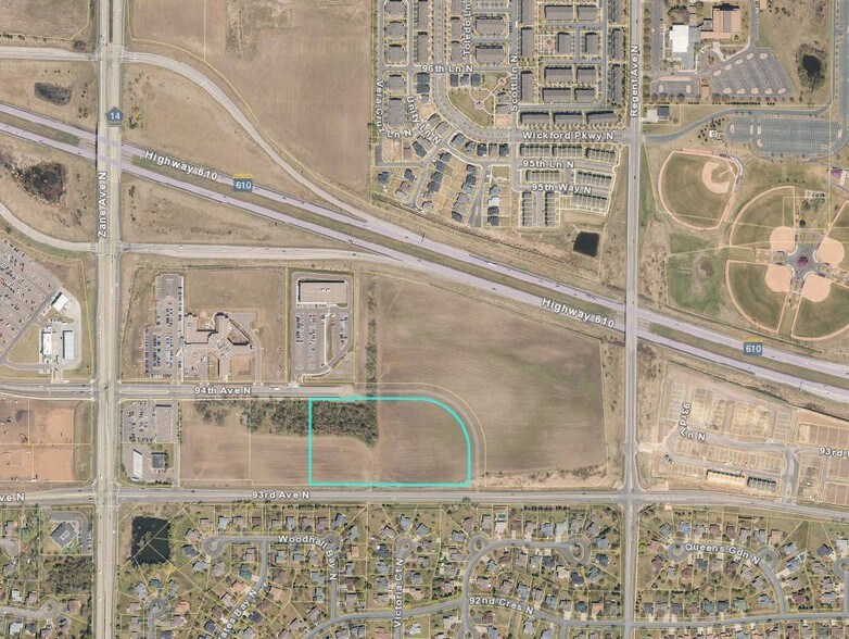 5701 N Zane Ave, Brooklyn Park, MN 55443