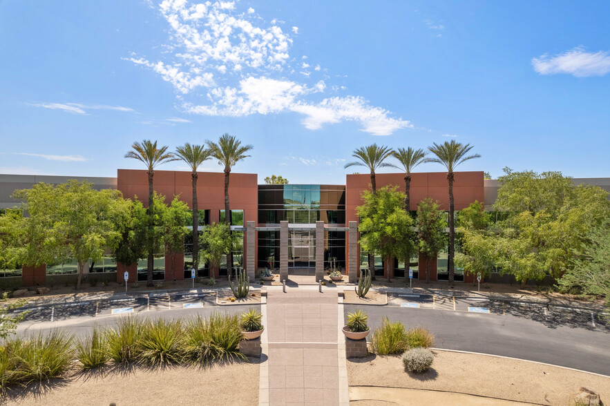 19825 N 7th St, Phoenix, AZ for lease - Primary Photo - Image 1 of 8