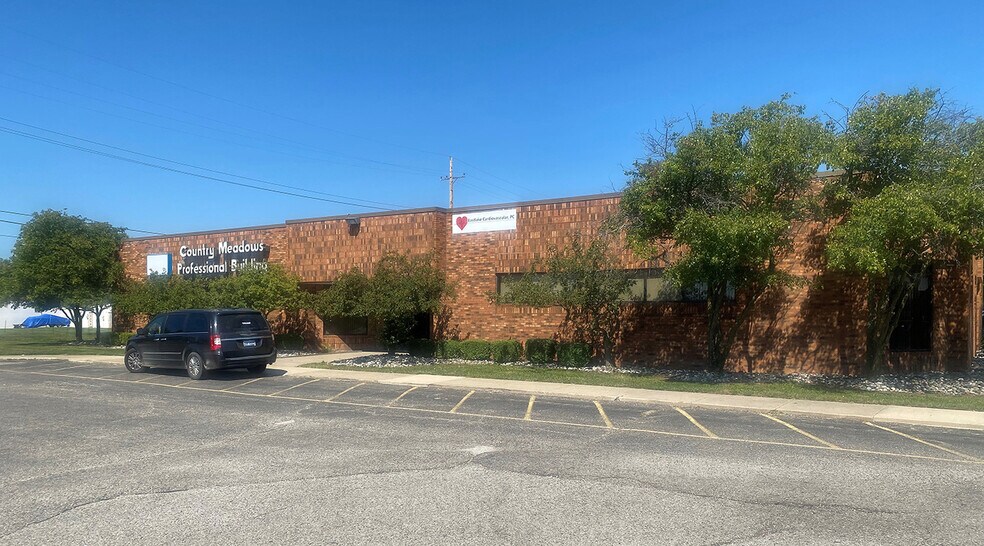16700 21 Mile Rd, Macomb, MI 48044 - Country Meadows Professional