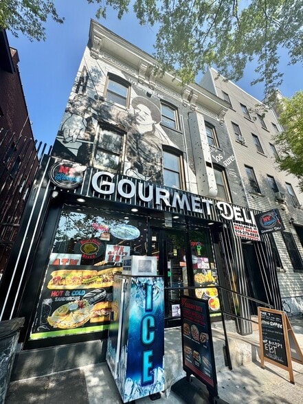 322 Union Ave, Brooklyn, NY for sale - Building Photo - Image 1 of 26