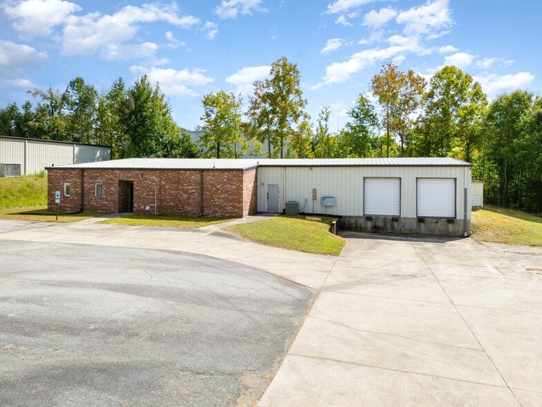 105 Todd Ct, Thomasville, NC for lease - Building Photo - Image 2 of 3