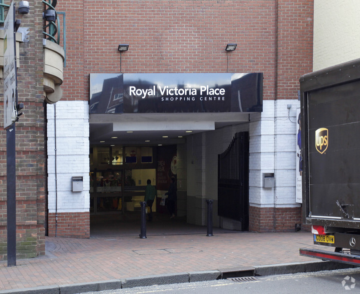 Royal Victoria Place, Tunbridge Wells for lease - Building Photo - Image 3 of 9