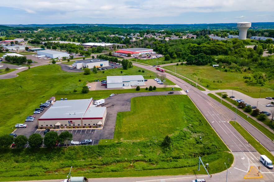 Truax Blvd, Eau Claire, WI for lease - Building Photo - Image 3 of 4