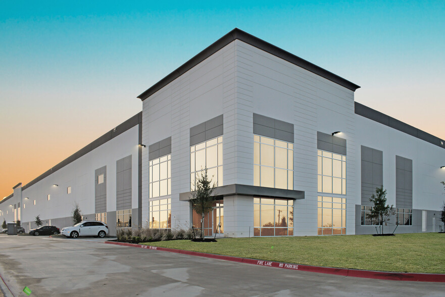 473 Successful Dr, Fort Worth, TX for lease - Building Photo - Image 1 of 8