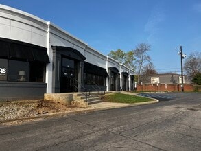 100 Regency Point Path, Lexington, KY for lease Building Photo- Image 2 of 6