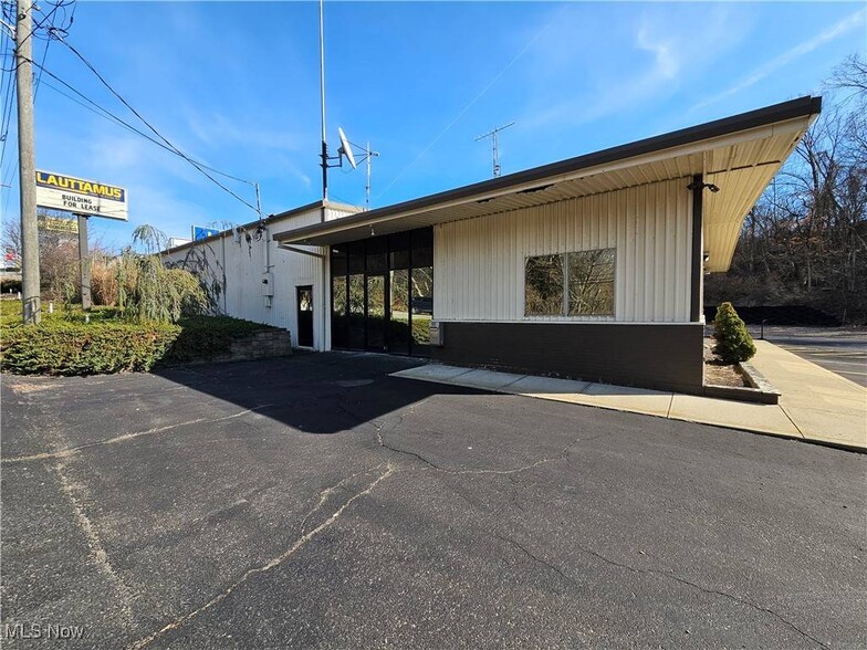 1344 Cove Rd, Weirton, WV for lease - Building Photo - Image 1 of 24