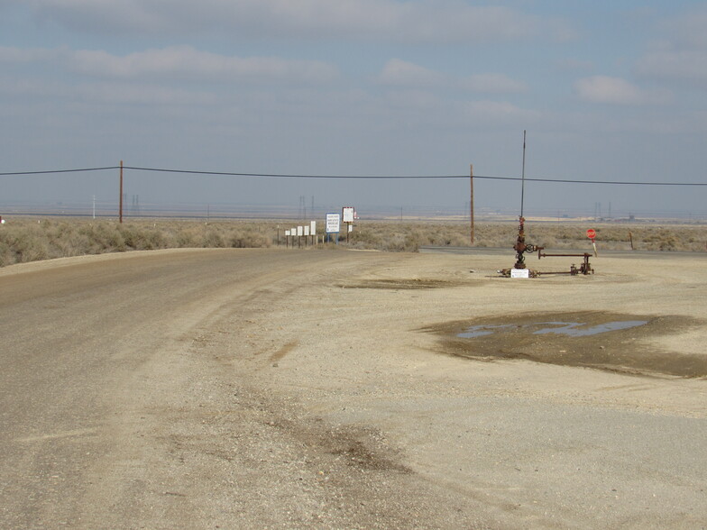 099-322-23-00-4 West Side Hwy 33, Mc Kittrick, CA for sale - Primary Photo - Image 1 of 6