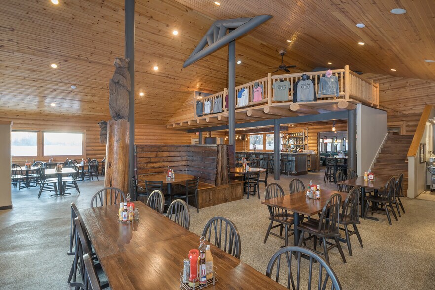 510 W Highway 60 W, Elysian, MN 56028