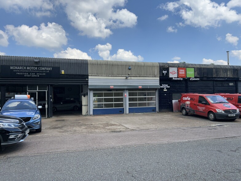 Redditch Trade Centre, Redditch for lease - Building Photo - Image 1 of 4