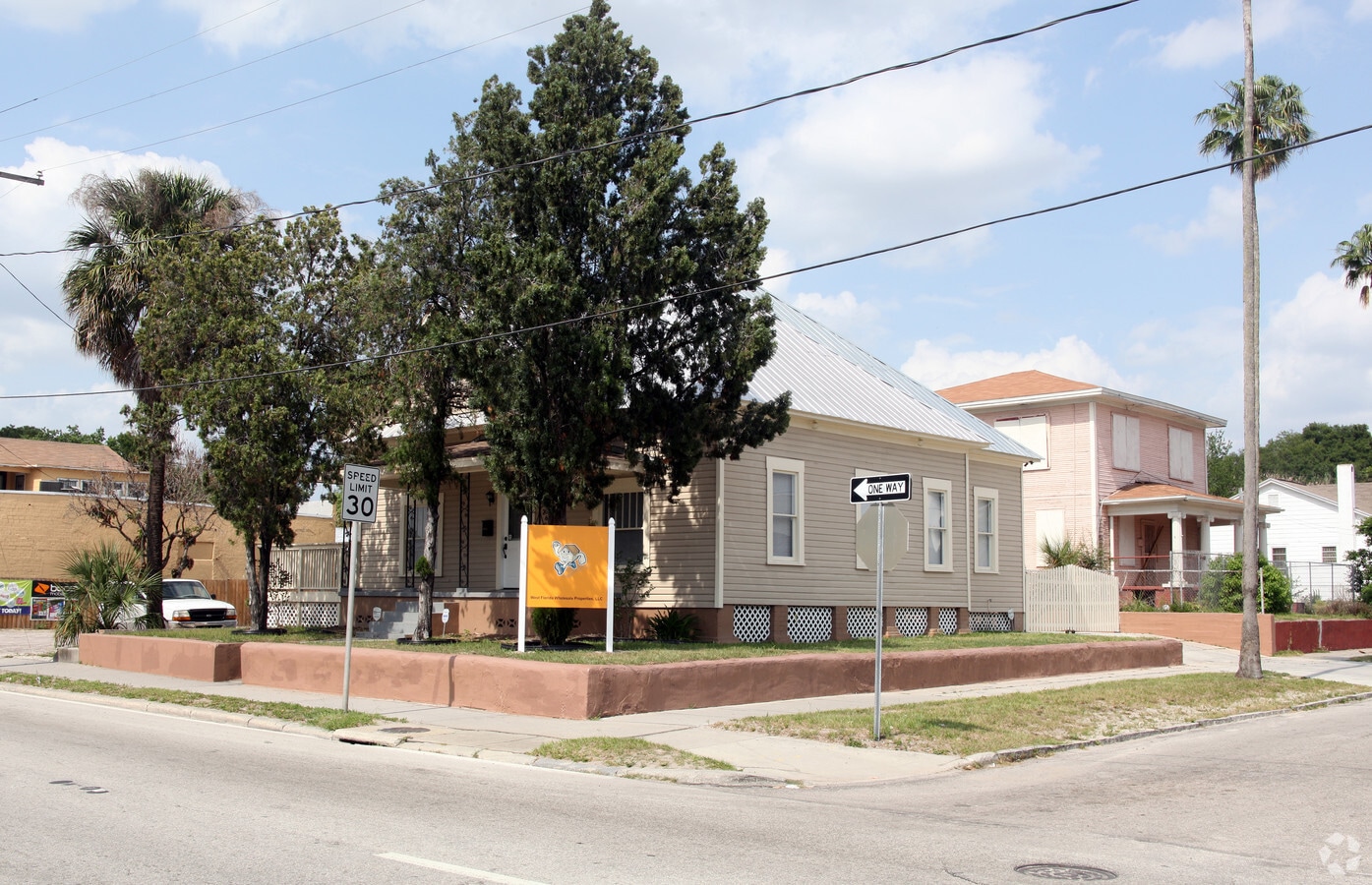 2601-n-22nd-st-tampa-fl-33605-property-record-loopnet