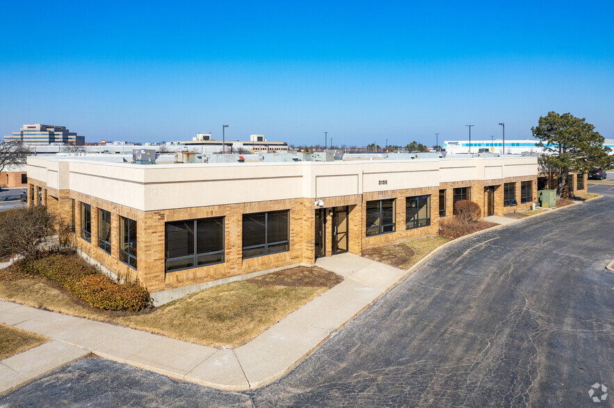 3135 N Wilke Rd, Arlington Heights, IL for sale - Building Photo - Image 3 of 52