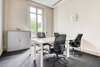 Coworking Space in Paris for lease Interior Photo- Image 2 of 7