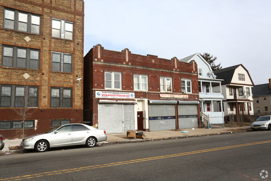 849-851 Clinton Ave, Newark, NJ for sale - Primary Photo - Image 1 of 1