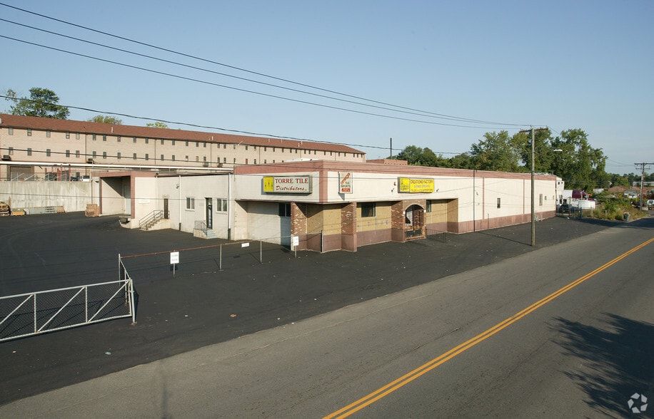 237 Ledyard St, Hartford, CT for lease - Building Photo - Image 2 of 14