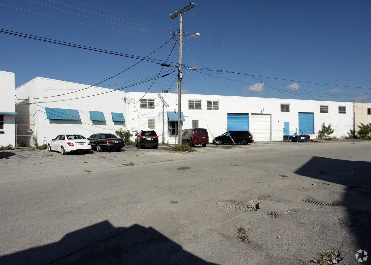 6900-nw-37th-ct-miami-fl-33147-loopnet