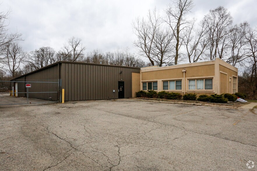 1026 Mitchell Blvd, Springfield, OH for sale - Primary Photo - Image 1 of 8