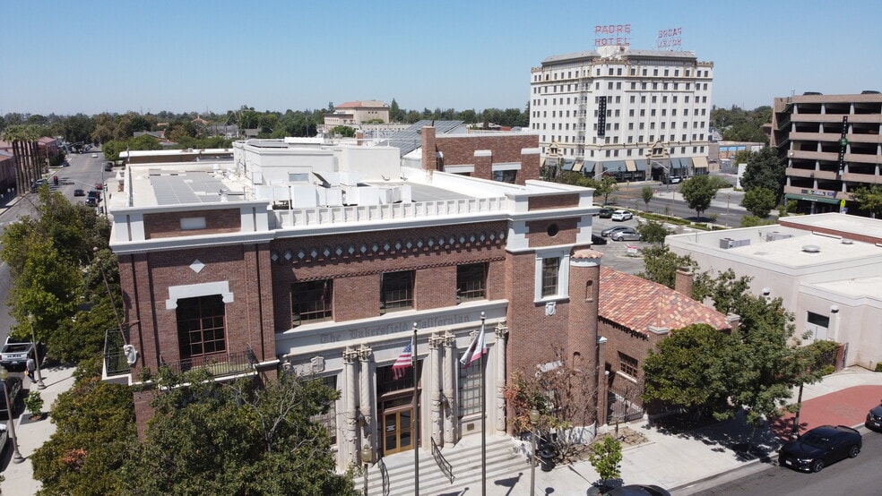 1707 Eye St, Bakersfield, CA for lease - Building Photo - Image 2 of 17