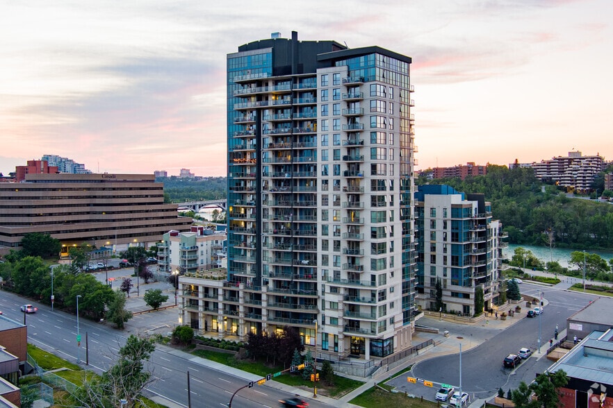 342 4th Ave SE, Calgary, AB for sale - Building Photo - Image 1 of 16