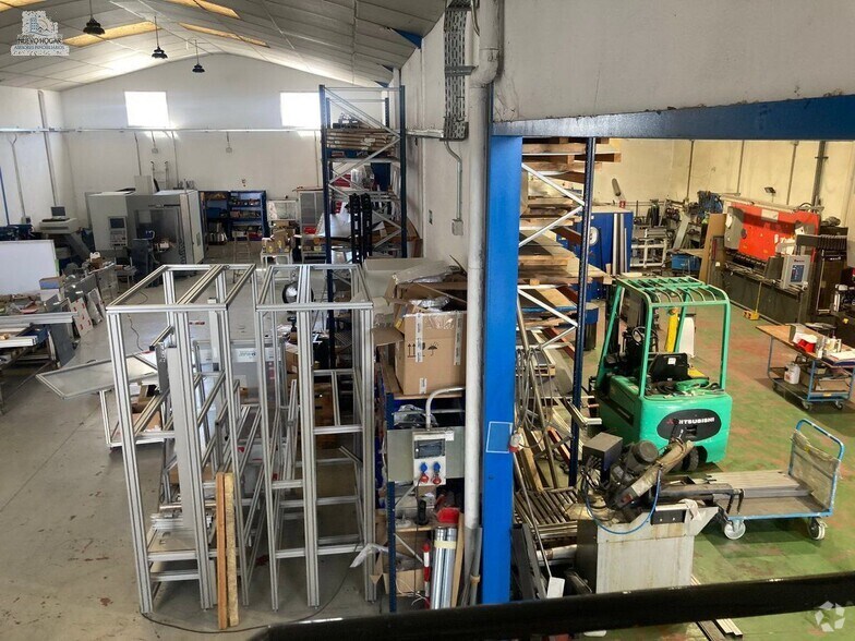 Industrial in Velilla de San Antonio, Madrid for sale - Building Photo - Image 1 of 1