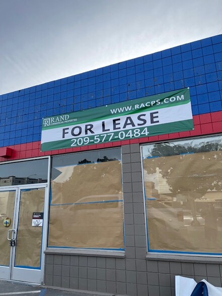 924 G St, Modesto, CA for lease - Building Photo - Image 2 of 3