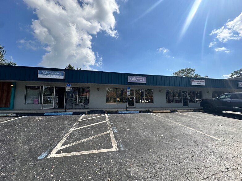 5625 4th St N, Saint Petersburg, FL for lease - Building Photo - Image 3 of 9