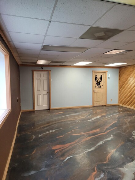 730 N Glenn Rd, Casper, WY for lease - Interior Photo - Image 3 of 8