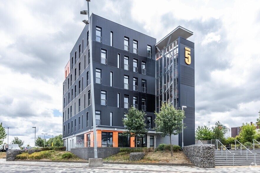 Bridge St E, Middlesbrough for lease - Building Photo - Image 2 of 5