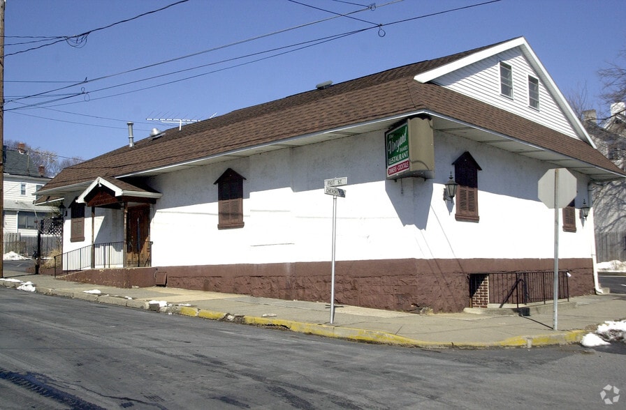 754 Cherokee st, Fountain Hill, PA for sale - Building Photo - Image 3 of 60