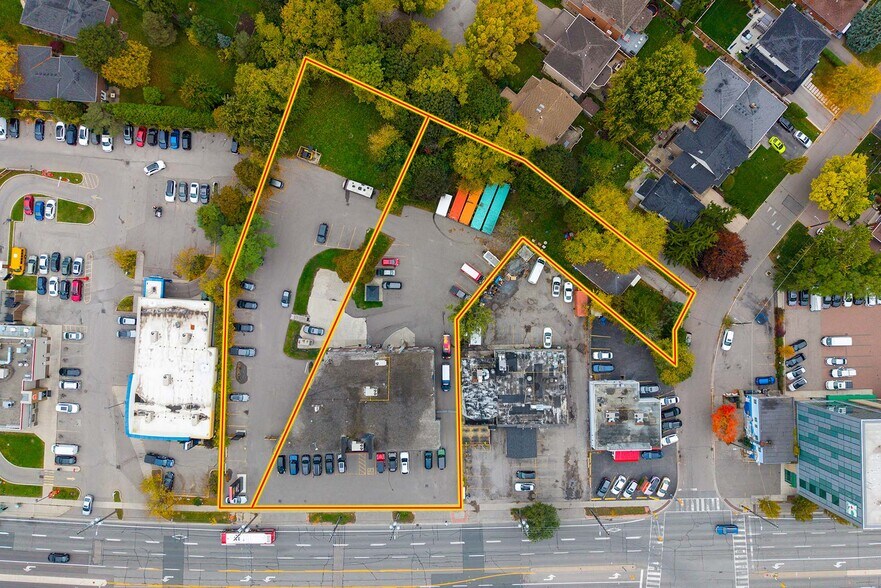 5312 Dundas St W, Toronto, ON for sale - Aerial - Image 1 of 12