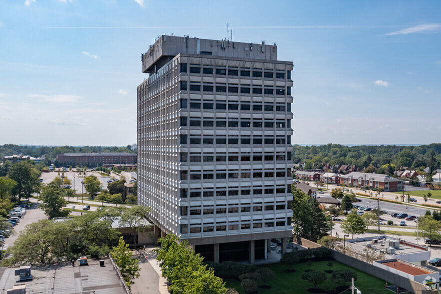 20600 Chagrin Blvd, Shaker Heights, OH for lease - Building Photo - Image 1 of 16