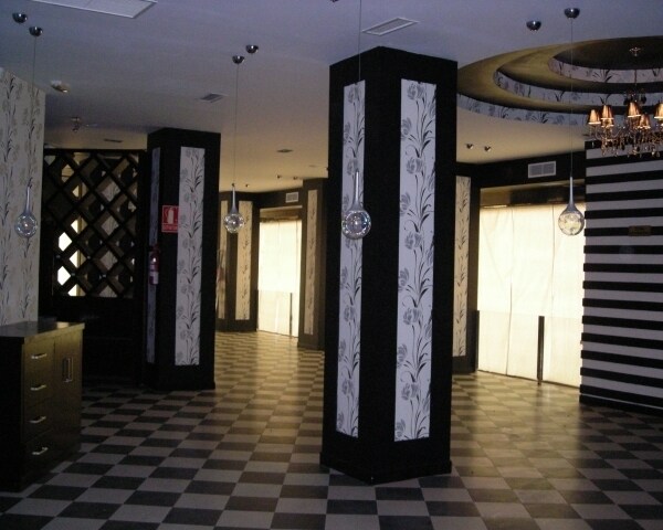 Retail in Córdoba, Córdoba for sale - Building Photo - Image 2 of 11