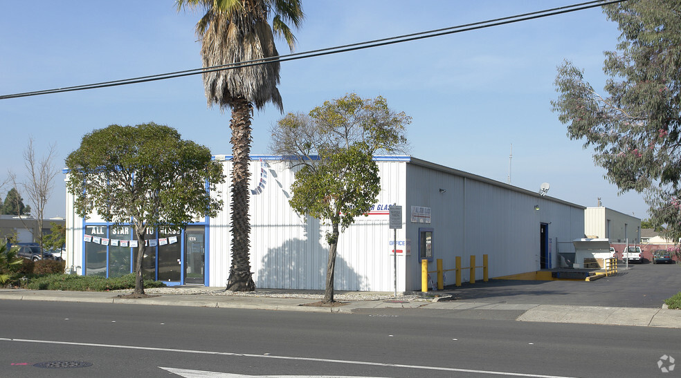 2447 Industrial Pky W, Hayward, CA for lease - Primary Photo - Image 1 of 8