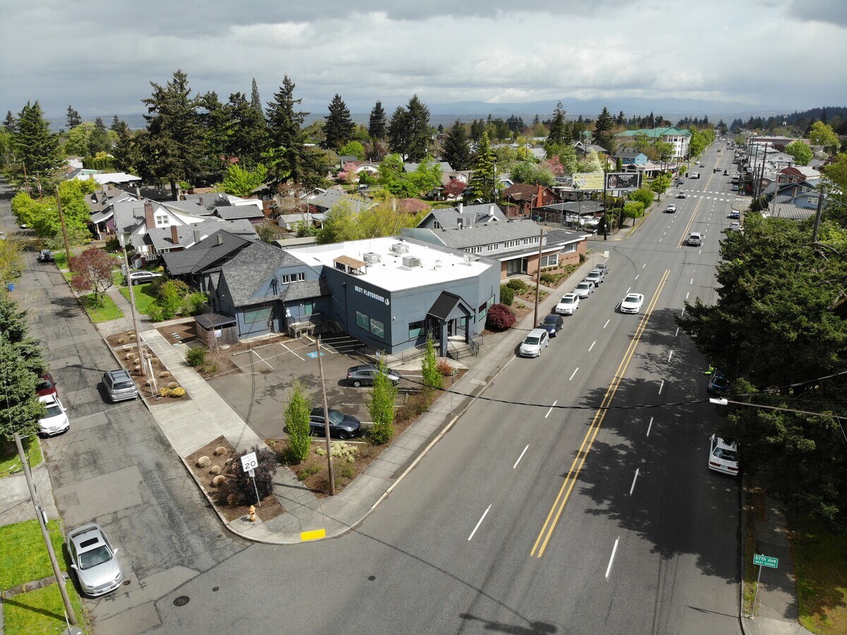 6517 NE Sandy Blvd, Portland, OR 97213 Retail for Lease