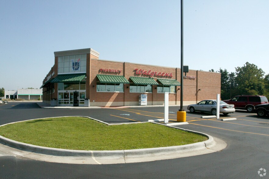 1277 M 89, Plainwell, MI 49080