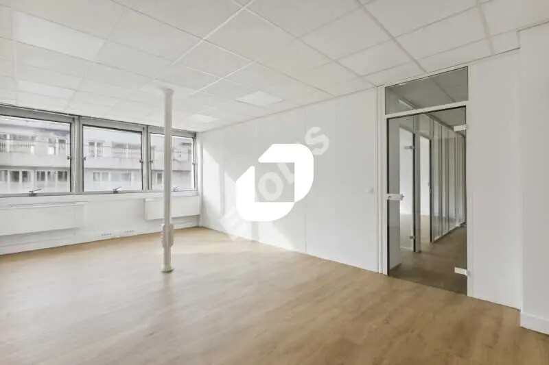 Office in Paris for lease - Interior Photo - Image 3 of 14