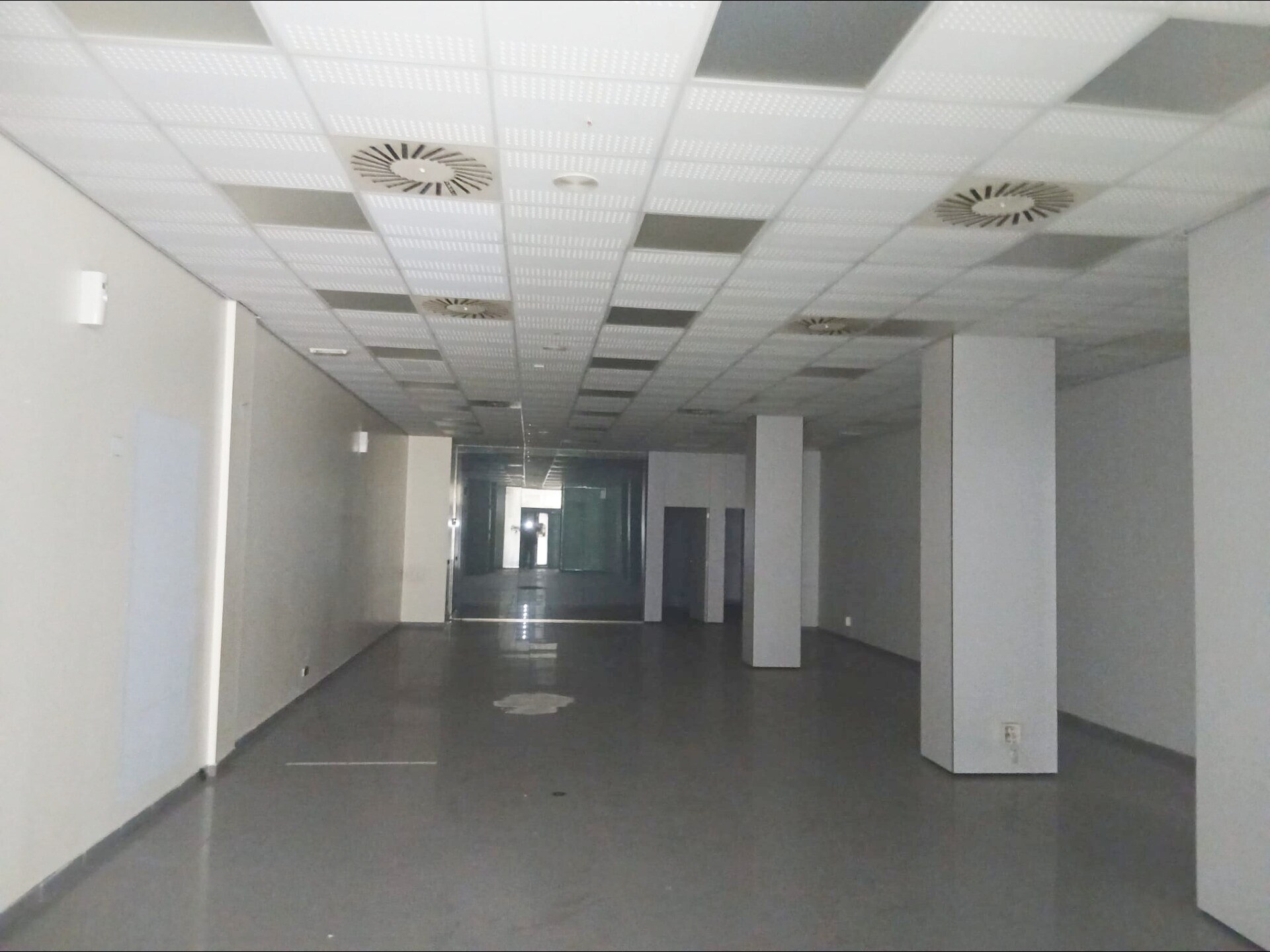 Retail in El Vendrell, Tarragona for lease Floor Plan- Image 1 of 6