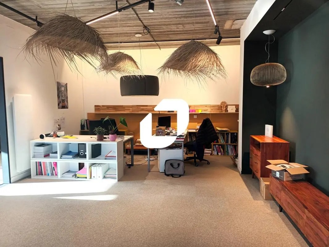 Office in Wasquehal for lease Interior Photo- Image 1 of 8