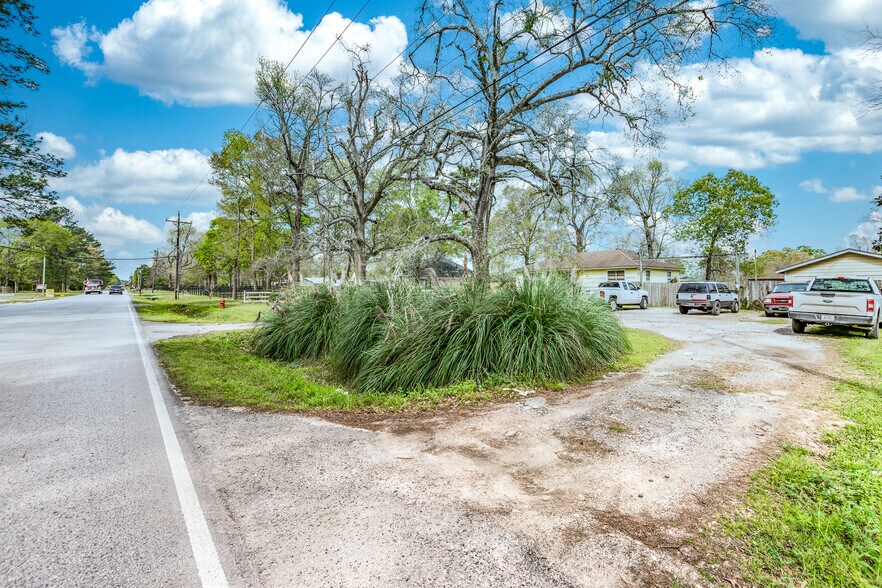 23617 Ford Rd, Porter, TX 77365