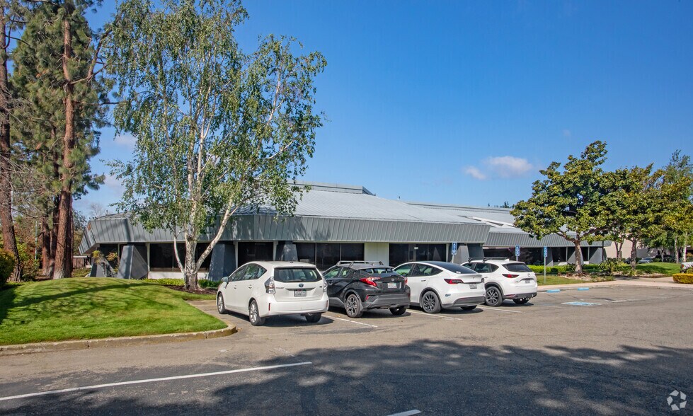 1751-1759 McCarthy Blvd, Milpitas, CA for lease - Building Photo - Image 3 of 5