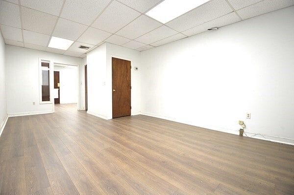 1368-1376 Beacon St, Brookline, MA for lease - Interior Photo - Image 3 of 7