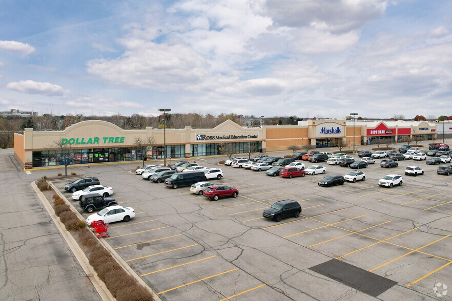 155-455 W University Dr, Mishawaka, IN for lease - Building Photo - Image 1 of 5