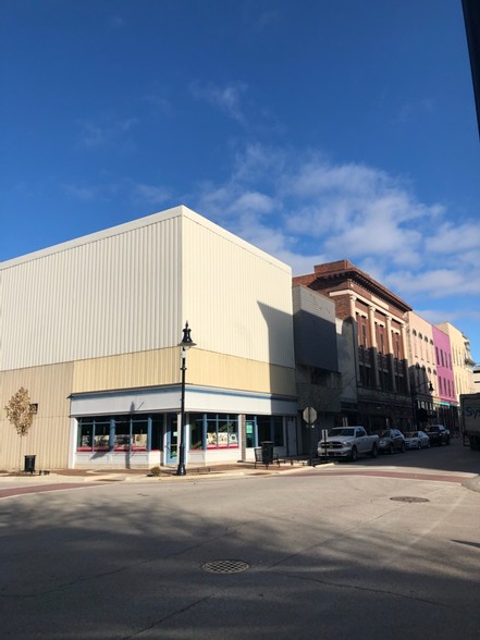 500-504 Main St, Lafayette, IN for lease - Building Photo - Image 1 of 11