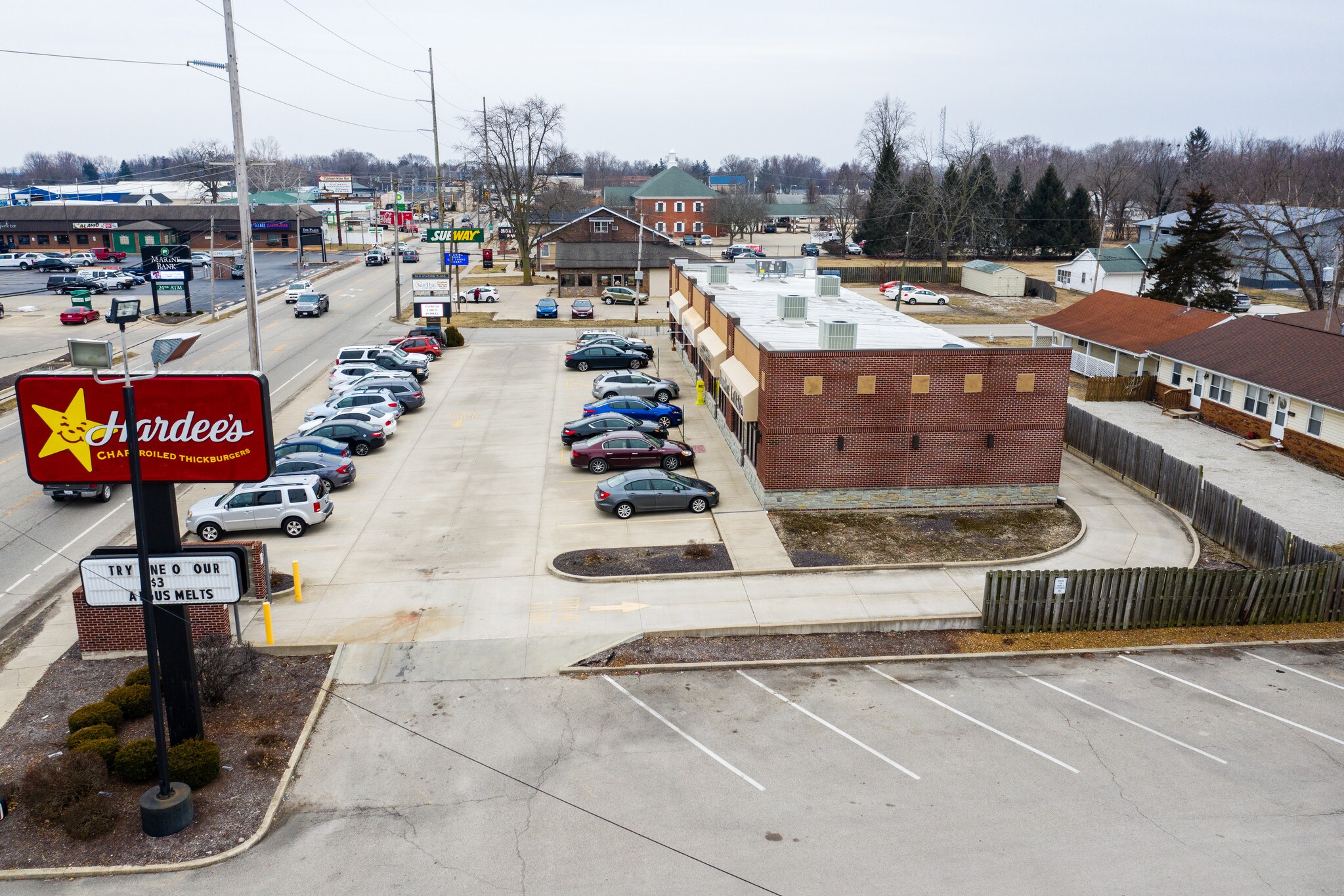 325 N Main St, Chatham, IL 62629 Freestanding Strip Center Chatham