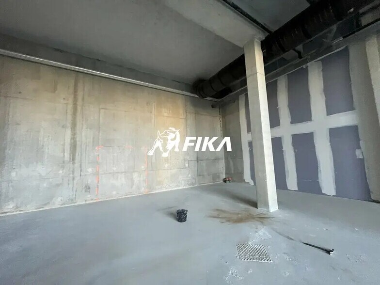 Flex in Bordeaux for sale - Building Photo - Image 3 of 8